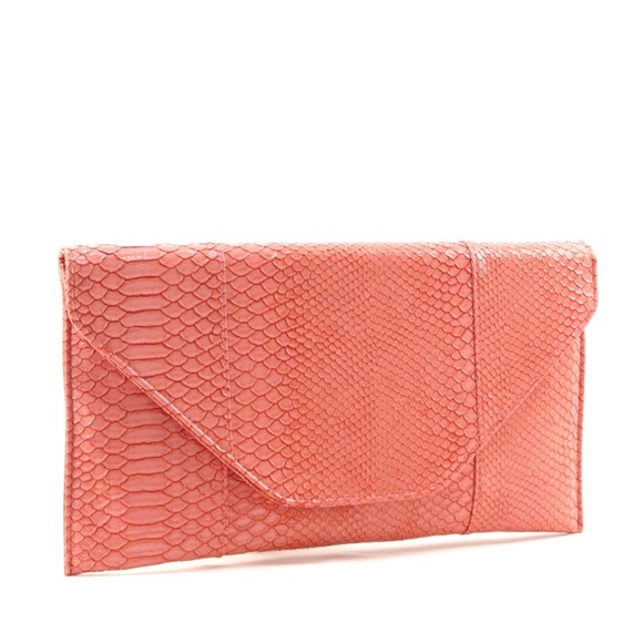 Fashion Faux Snake Envelope Clutch - Picture 2 of 4